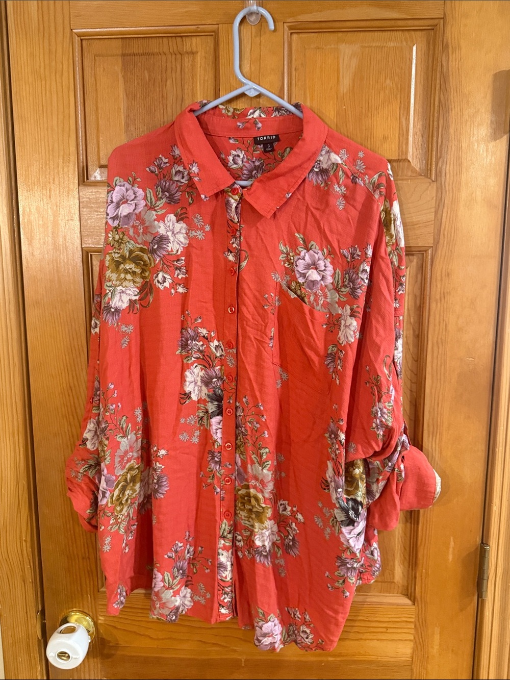 Torrid floral coral button down roll up sleeve size 3. (3x).